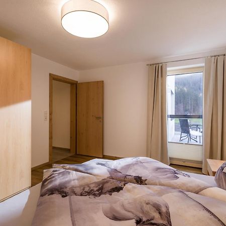 Lodge Schoenfeld Schlitters Luaran gambar