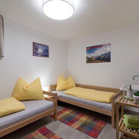 Lodge Schoenfeld Schlitters Luaran gambar