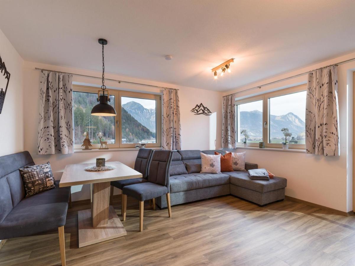 Lodge Schoenfeld Schlitters Luaran gambar