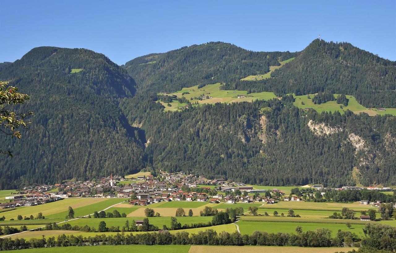 Lodge Schoenfeld Schlitters Luaran gambar