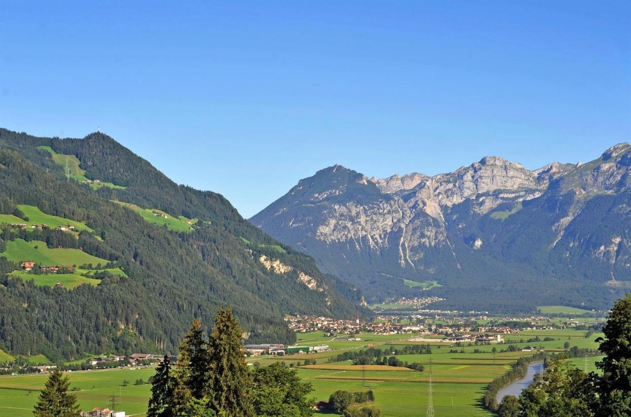 Lodge Schoenfeld Schlitters Luaran gambar