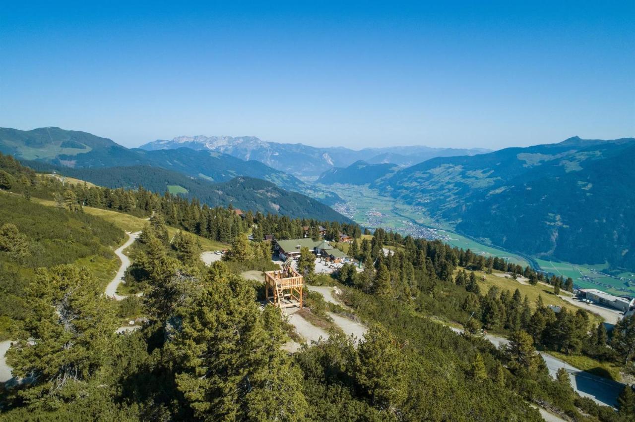 Lodge Schoenfeld Schlitters Luaran gambar
